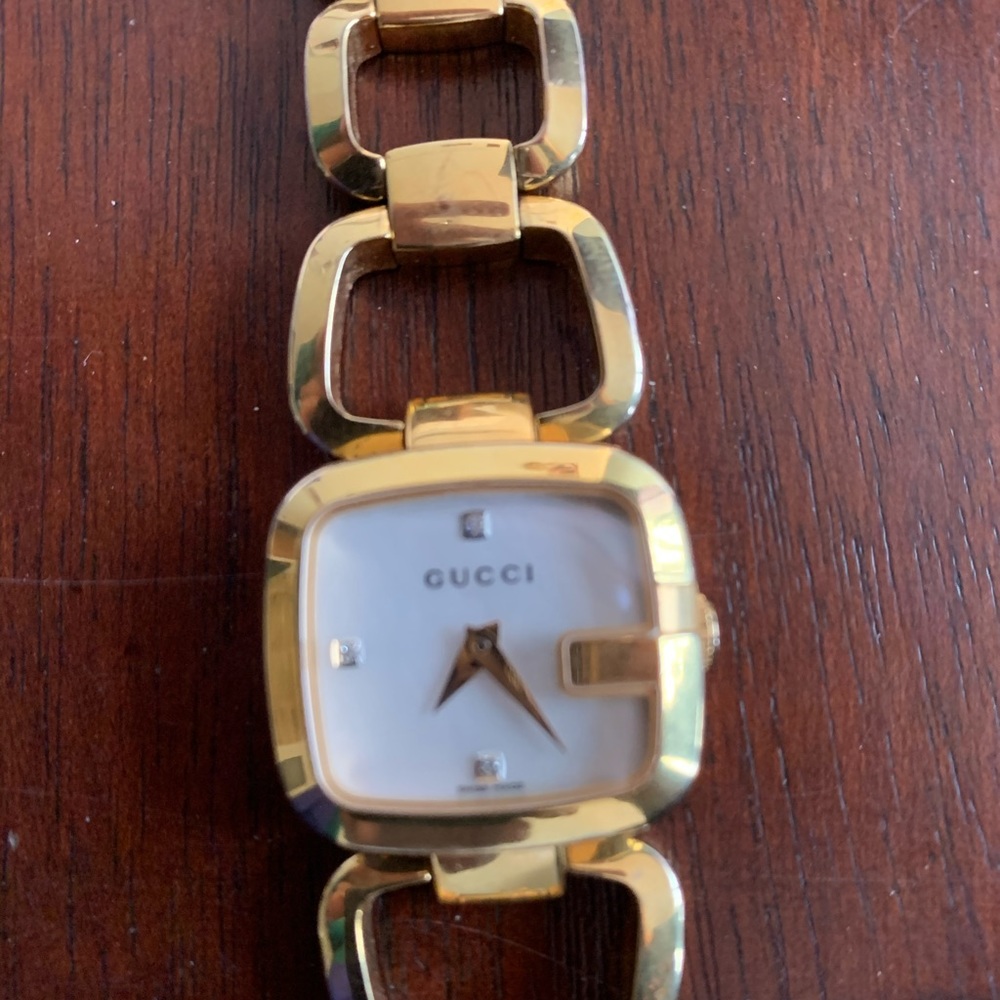 Gucci watch - AUTHENTIC